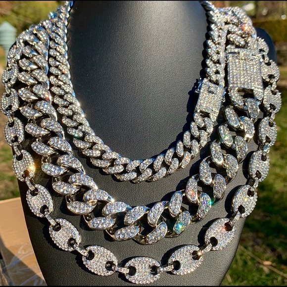 “Millionaire” Chain Set White Gold Iced Out - Picture 2 of 4